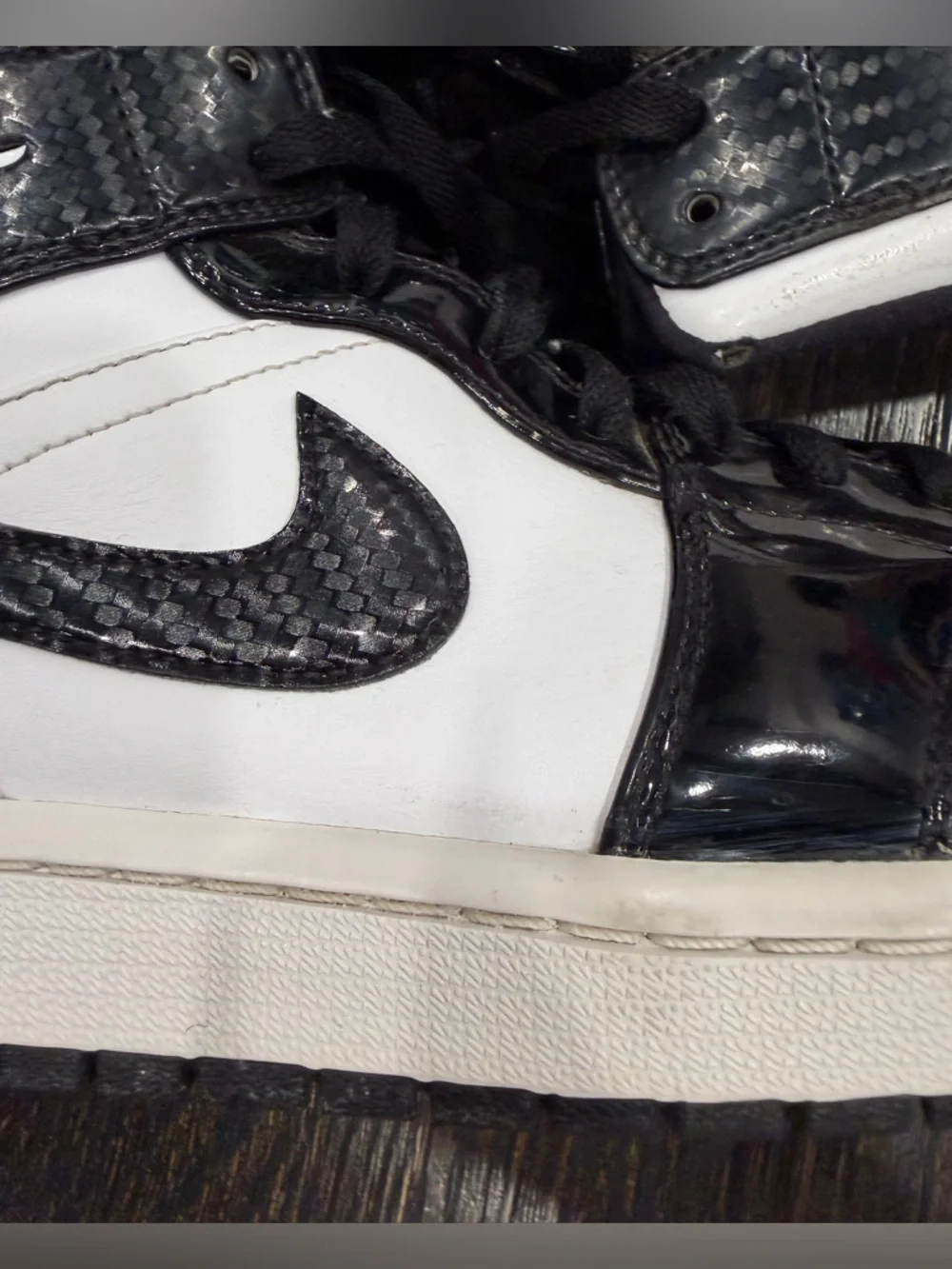 Nike Air Jordan 1 Mid Carbon Fiber Men’s Size 11- USED
